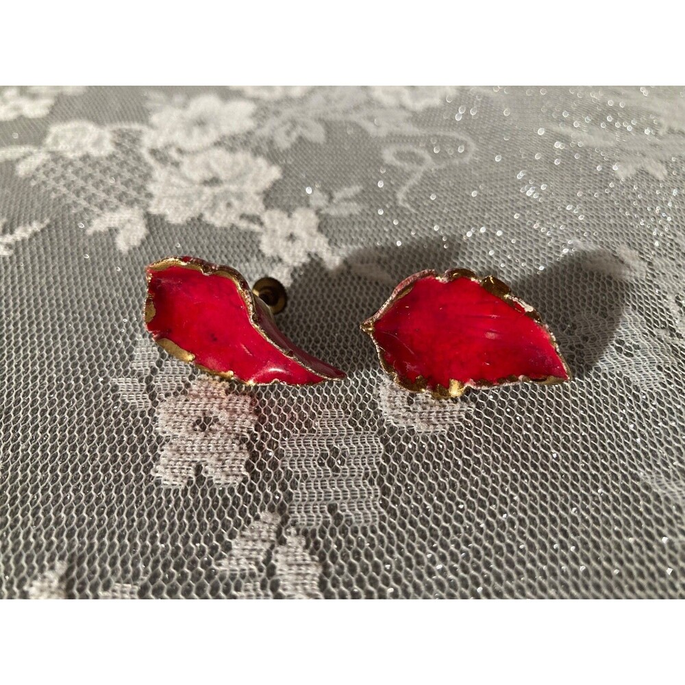 Vintage 50s Red Enamel Screw Back Earrings Abstract Gold Tone Mid Century